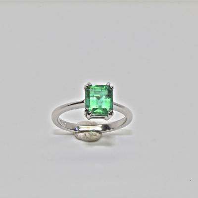 Solitario anello smeraldo